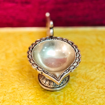 Brass aarti diya with handle - Budhshiv.com