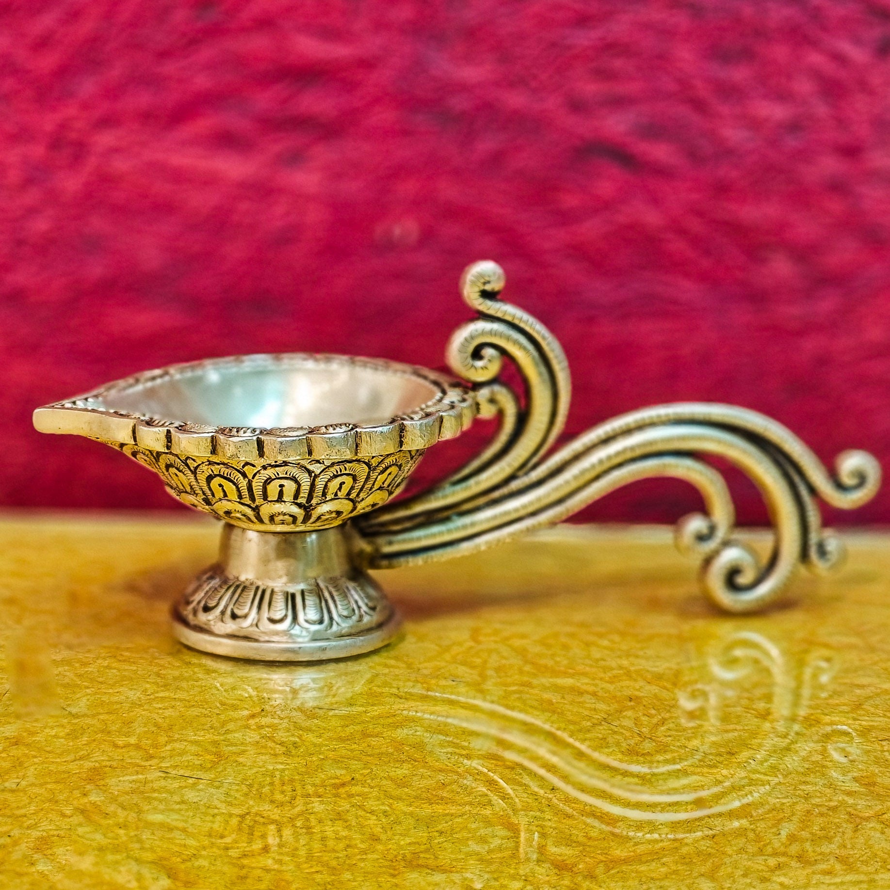 Brass aarti diya with handle - Budhshiv.com