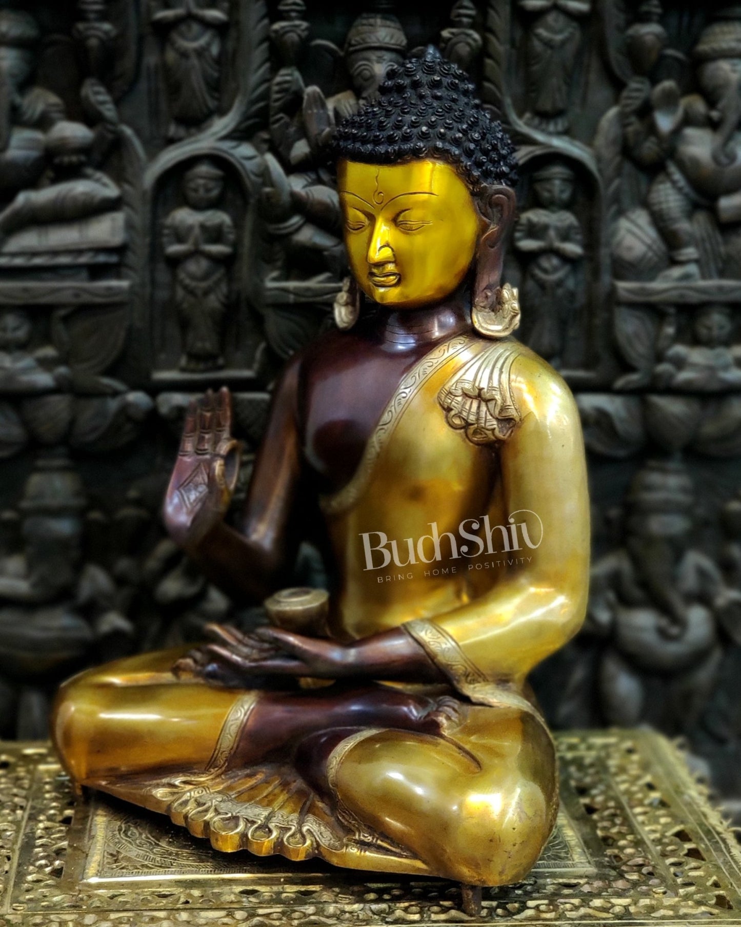 Brass Blessing Buddha Duel tone 20" - Budhshiv.com