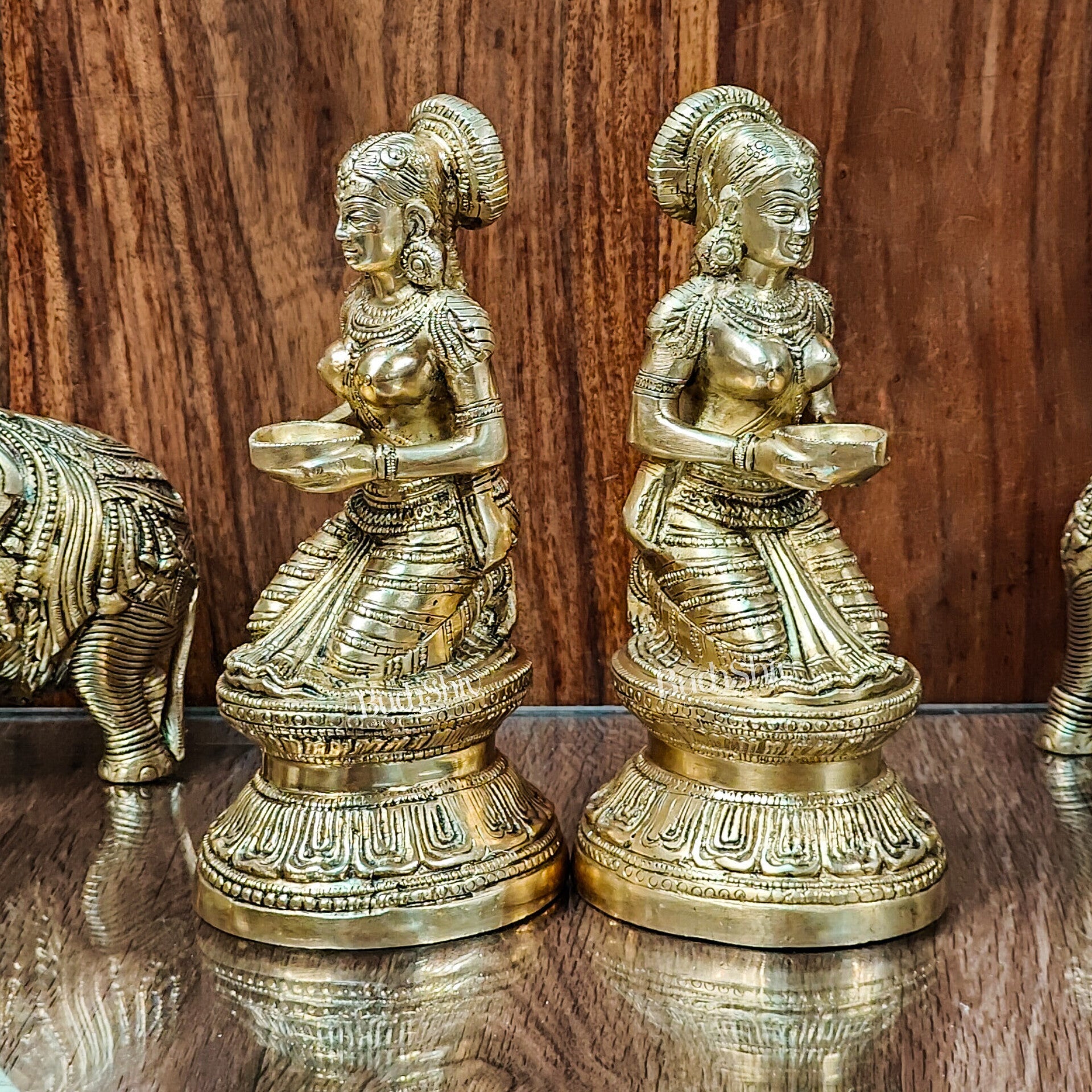 Brass Deep Lakshmi pavaai Vilakku 9" - Budhshiv.com