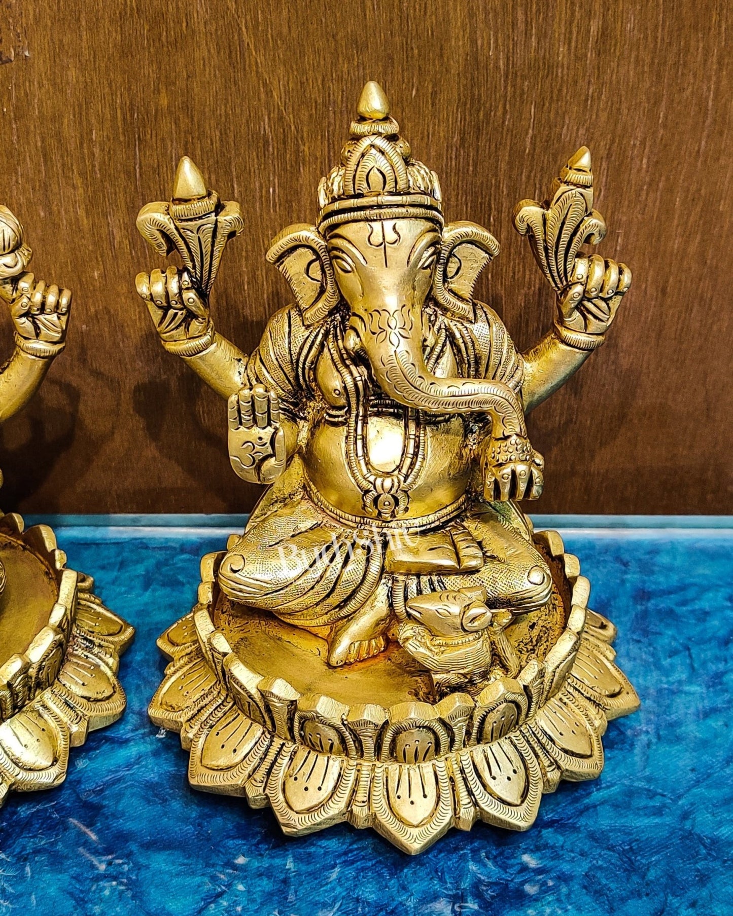 Brass Superfine Ganesha and Lakshmi idols 6" - Budhshiv.com