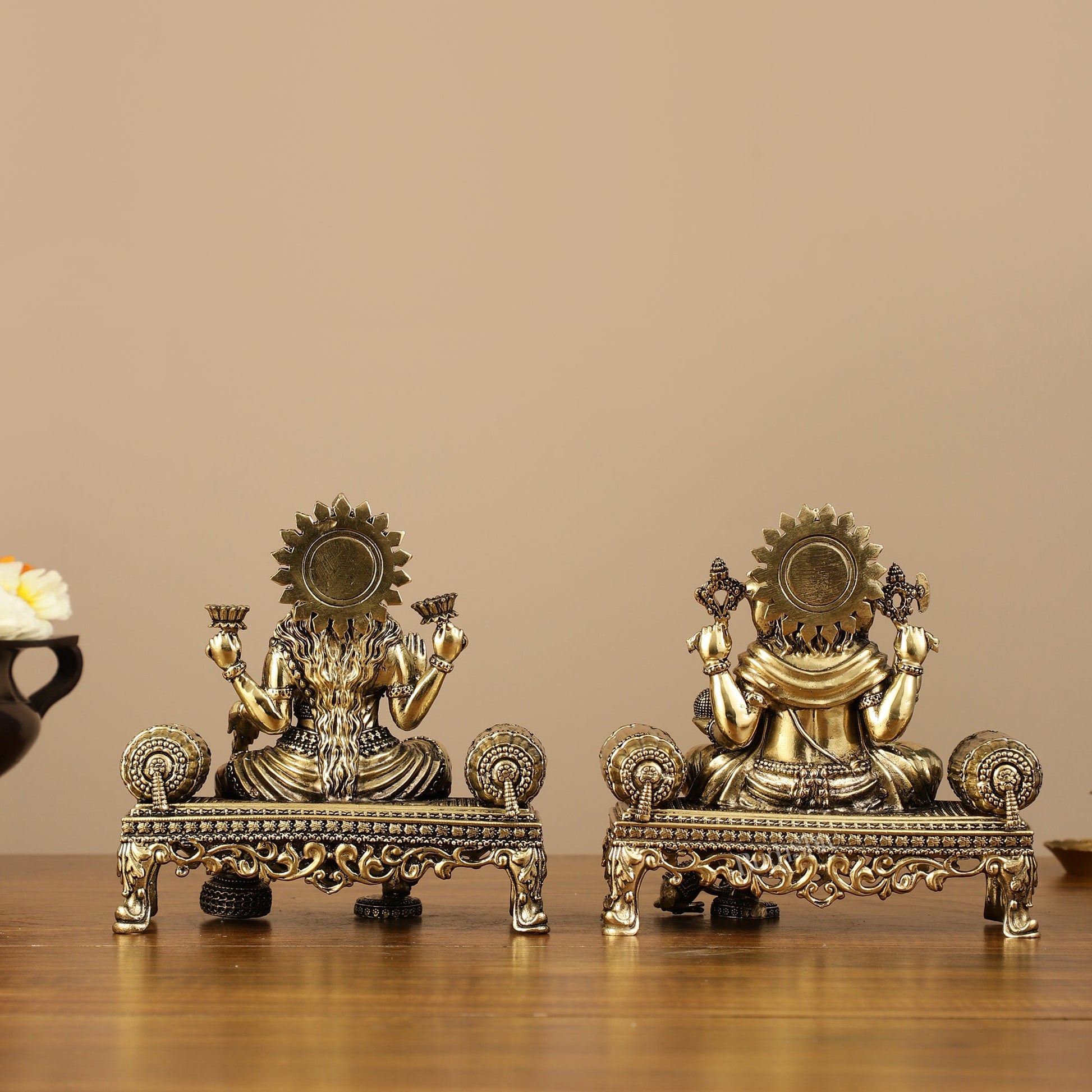 Brass Superfine Intricate Lightweight Ganesha Lakshmi Pair - 5.5" - Budhshiv.com