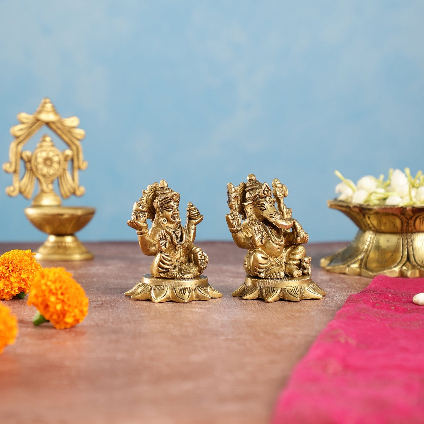 Brass Superfine Lakshmi & Ganesha Idols Set | 3" - Budhshiv.com