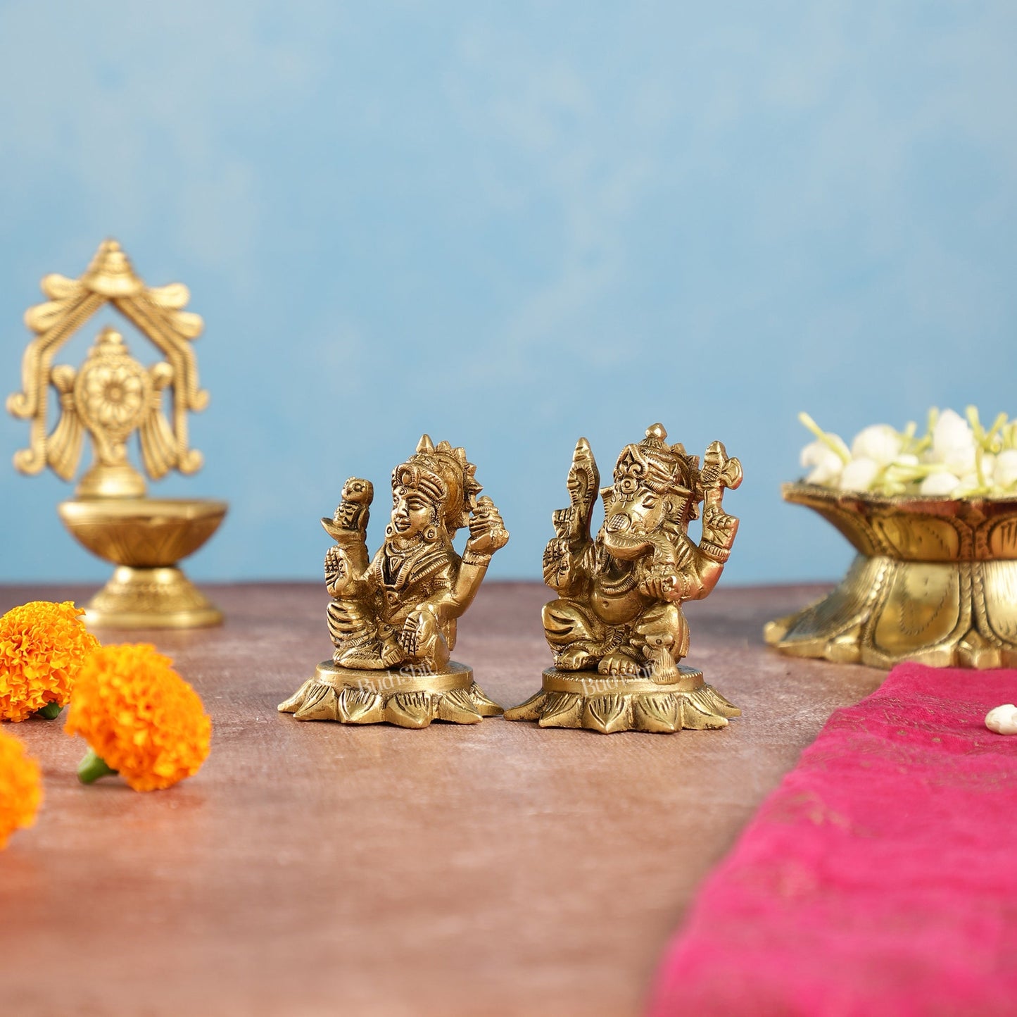 Brass Superfine Lakshmi & Ganesha Idols Set | 3" - Budhshiv.com