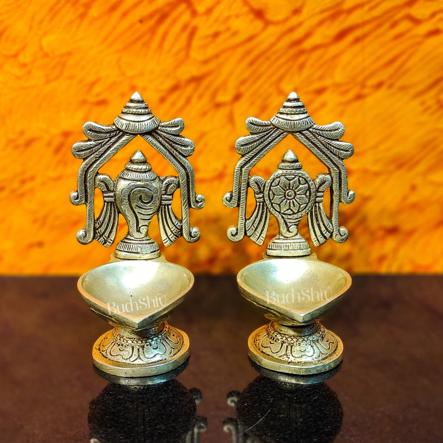 Brass Superfine Shankh Chakra Diya 4.5" - Budhshiv.com