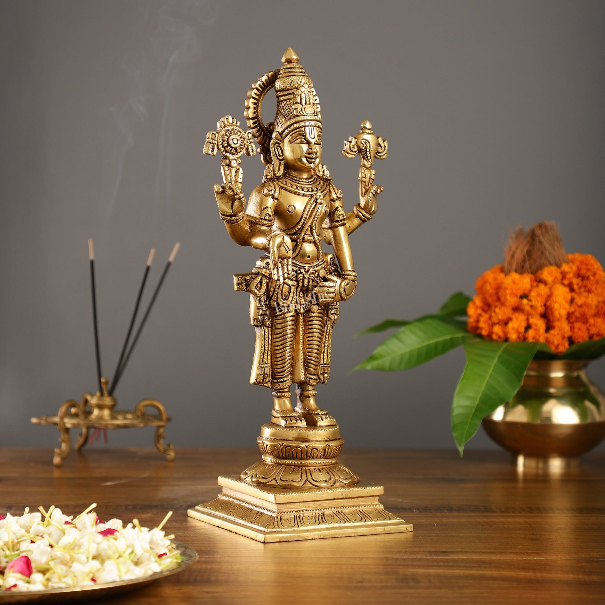 Brass Tirupati Balaji Lord Venkateshwara Superfine Statue | Sharp Features and Carvings 14" - Budhshiv.com