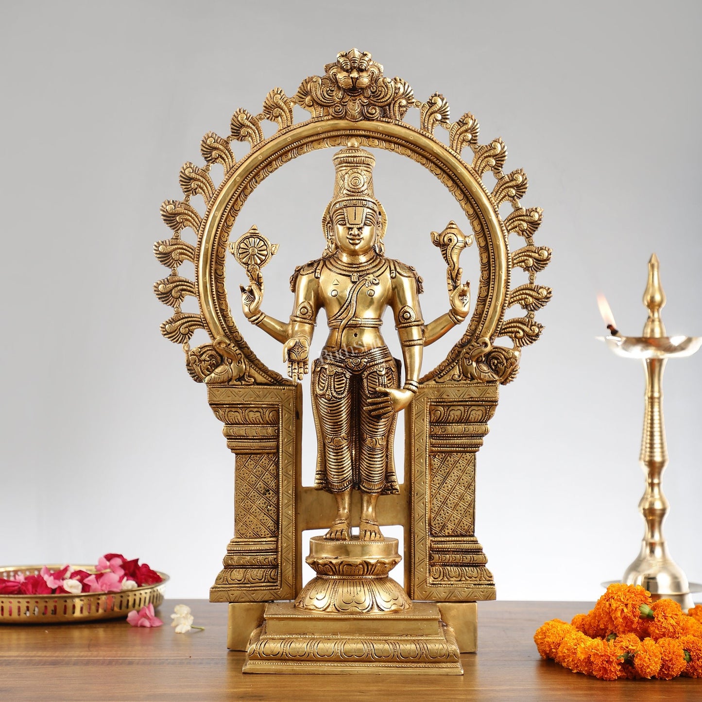 Brass Tirupati Balaji Lord Venkateshwara Swamy idol - Budhshiv.com