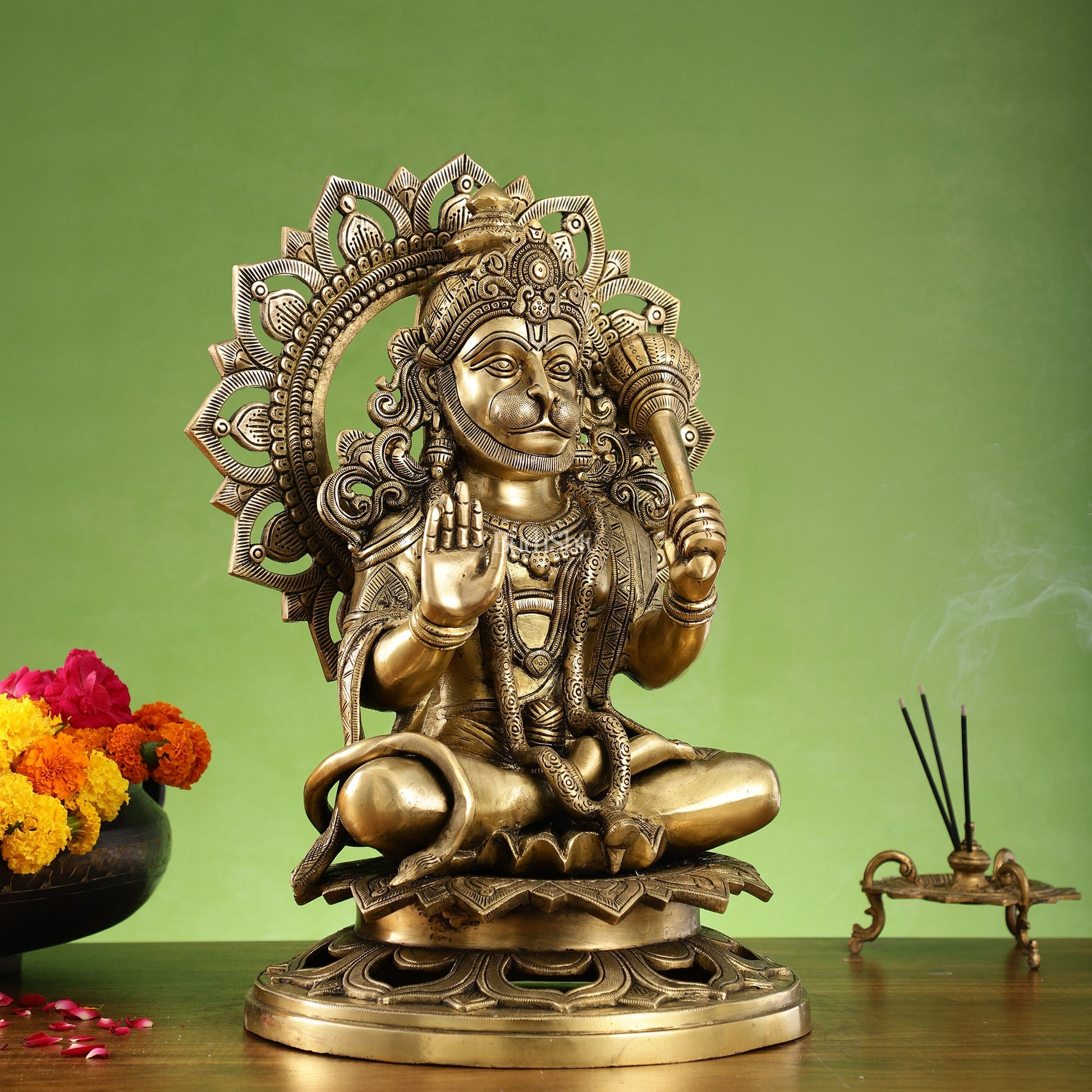 Elegant Brass Lord Hanuman Statue - 18 inch - Budhshiv.com