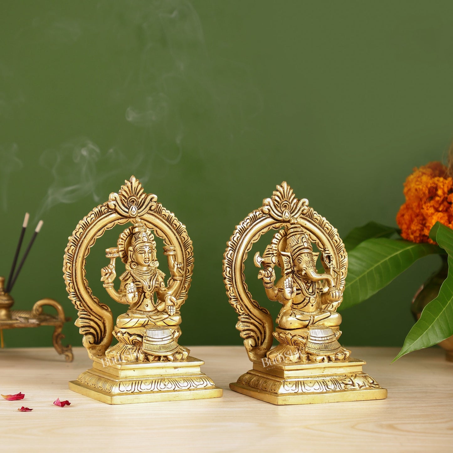 Ganesha Lakshmi Brass idols Superfine 7 inch - Budhshiv.com