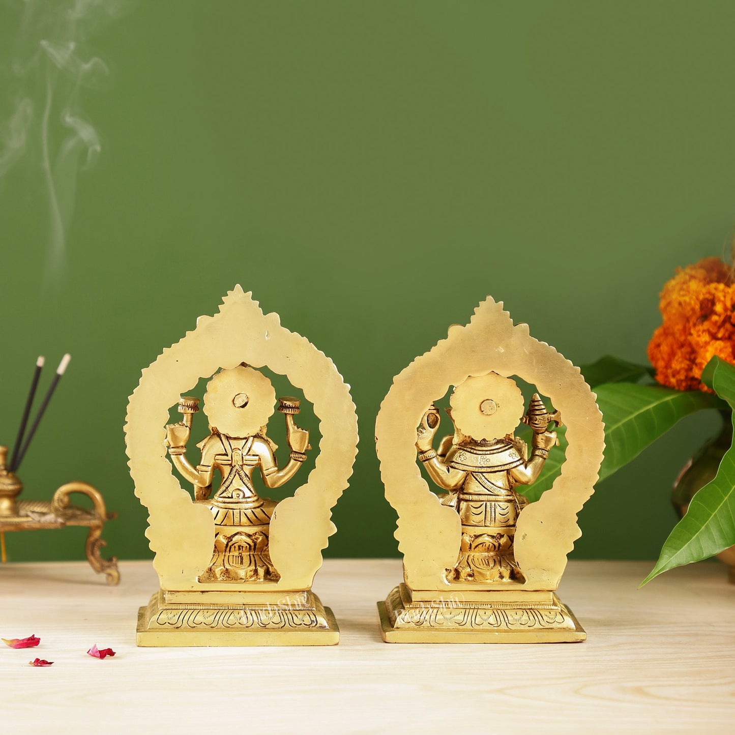 Ganesha Lakshmi Brass idols Superfine 7 inch - Budhshiv.com