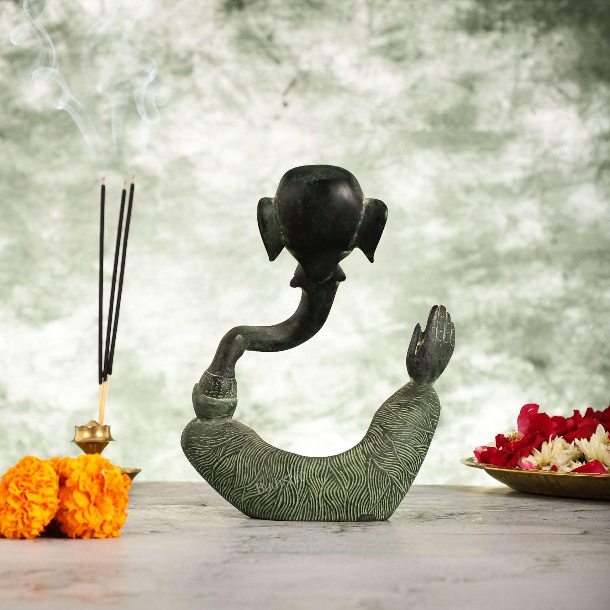 Handcrafted Brass Lord modern abstract Ganesha Idol - 8.5 " - Budhshiv.com