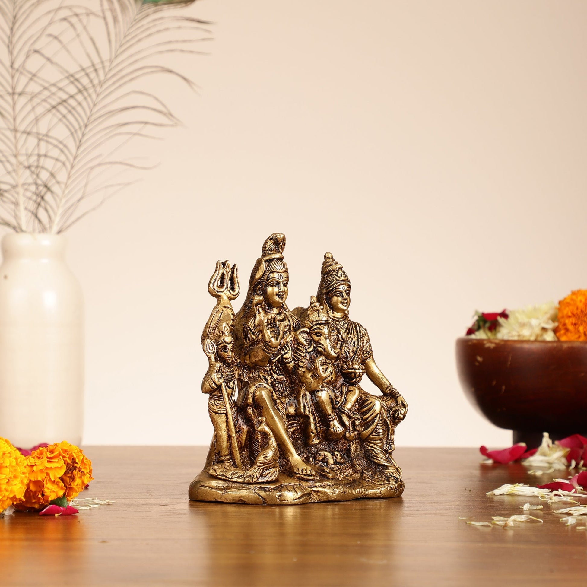 Handcrafted Brass Lord Shiva Parivaar Idol 6" - Budhshiv.com
