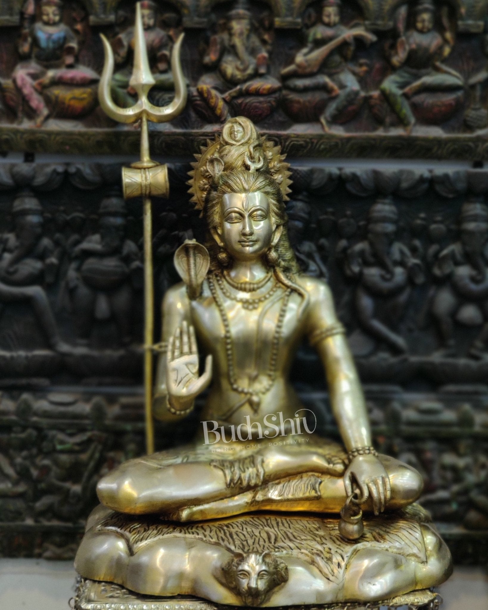 Handcrafted Brass Lord Shiva Statue | Abhaya Aashirwaad Mudra | 26.5" Height - Budhshiv.com
