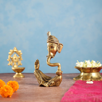 Handcrafted Brass Pagadi Ganesha Idol | 7 inch - Budhshiv.com