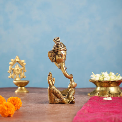 Handcrafted Brass Pagadi Ganesha Idol | 7 inch - Budhshiv.com