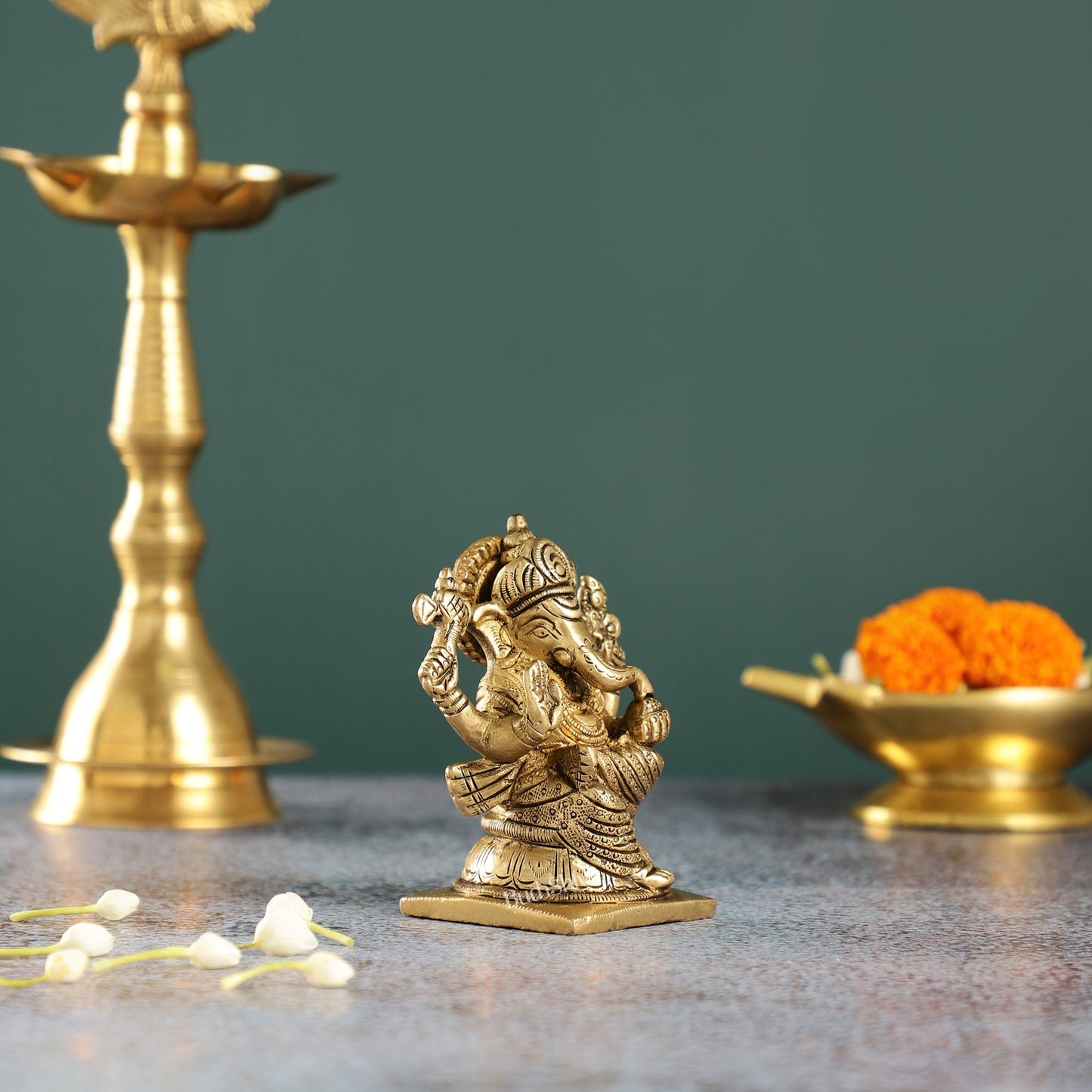 Majestic Brass Ganesha Idol | Height 4 inch - Budhshiv.com