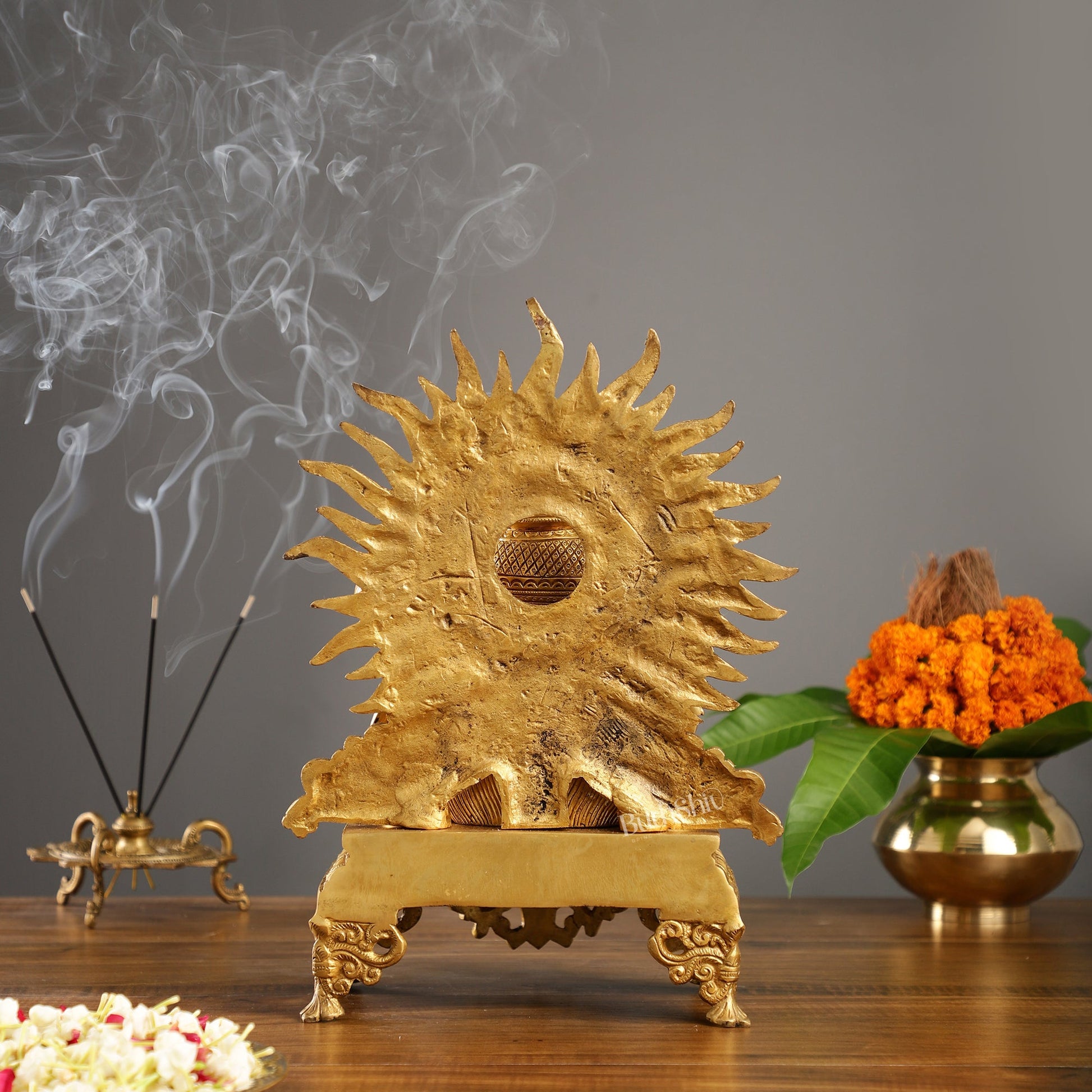 Modern Brass Hanuman Table Accent | 14" Height | Elegant Design - Budhshiv.com