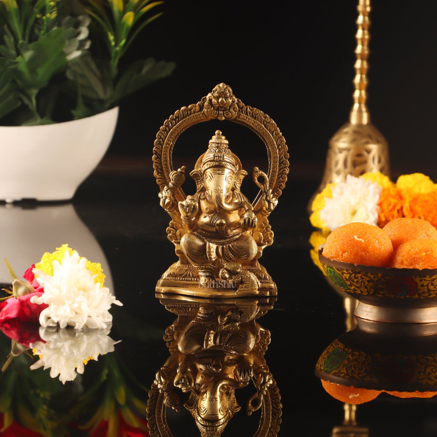 Superfine Brass Ganesha Statue with Prabhavali Frame - 5 inches - Budhshiv.com